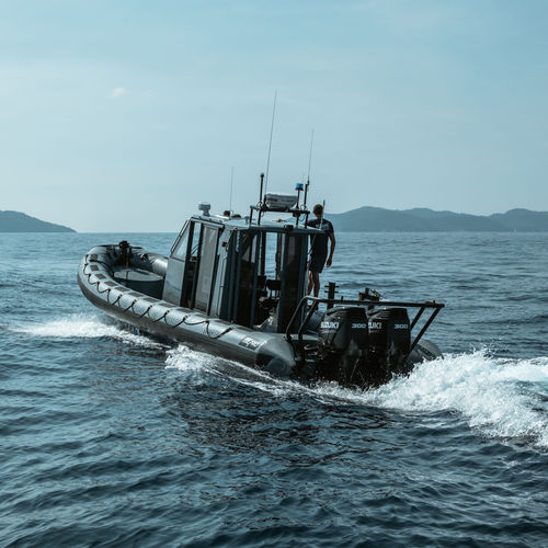 Профессиональный катер катер береговой охраны - SRR 750 - Zodiac Milpro International - c подвесным мотором / надувная лодка с полужестким корпусом