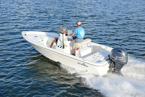 Судно для плавания в закрытых водах c подвесным мотором - 2140 SHALLOW - Nautic Star Boats - с центральной консолью / открытое / для спортивной рыбалки