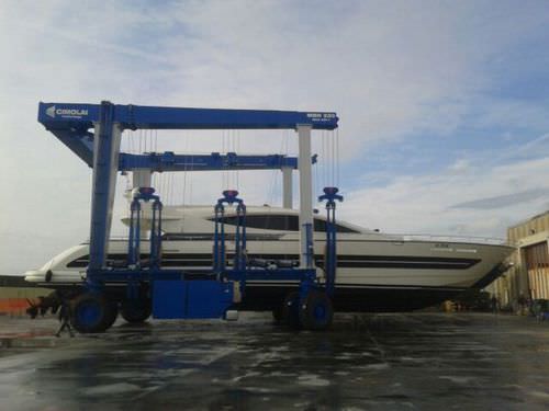 Судоподъемник рулевое управление по теории Аккермана - MBH 220 - CIMOLAI TECHNOLOGY SPA