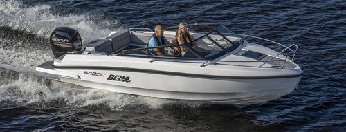 Прогулочный катер с каютой c подвесным мотором - 640 DC - Bella Boats Oy - открытый / с двойной консолью / спортивный
