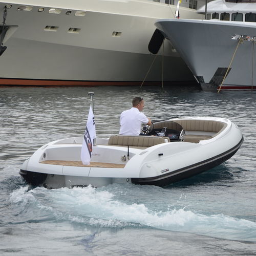 Надувная лодка с внутренним мотором - DT Launch - Pascoe International - RIB / открытая / макс. 9 человек