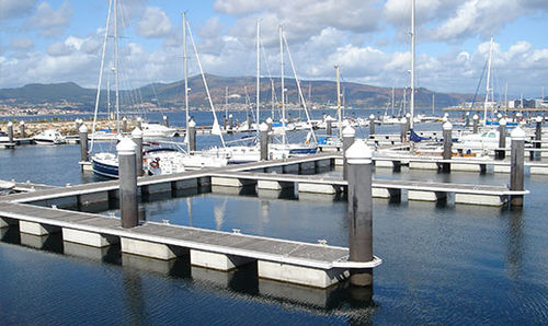 Поплавок для понтона - Ronáutica Quality Marinas SLU - из бетона
