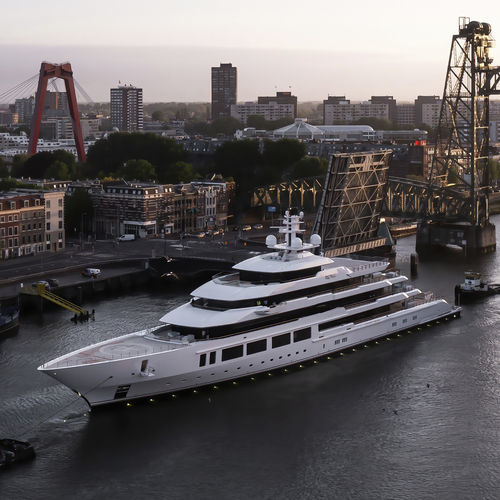Круизная мега-яхта - INFINITY - Oceanco - с приподнятой рулевой рубкой / с вертодромом