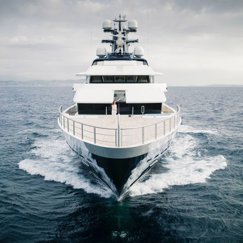 Круизная мега-яхта - DRAAK - Oceanco - с приподнятой рулевой рубкой / с бассейном / с вертодромом