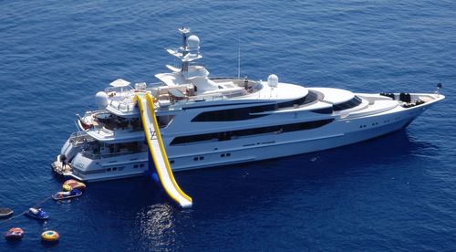 Круизная мега-яхта - JOY - Oceanco - с приподнятой рулевой рубкой / с флайбриджем / 6 кают