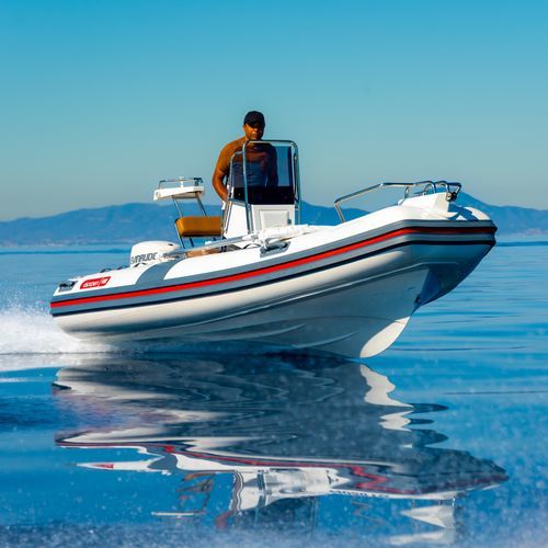 Надувная лодка c подвесным мотором - 450 Pro - ESPADON CONCEPT - полужесткая / с центральной консолью / макс. 7 человек