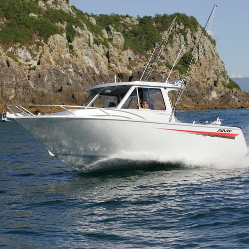 Прогулочный катер с каютой c подвесным мотором - 770 Pro - AMF Boat Company - хардтоп / спортивный / для спортивной рыбалки