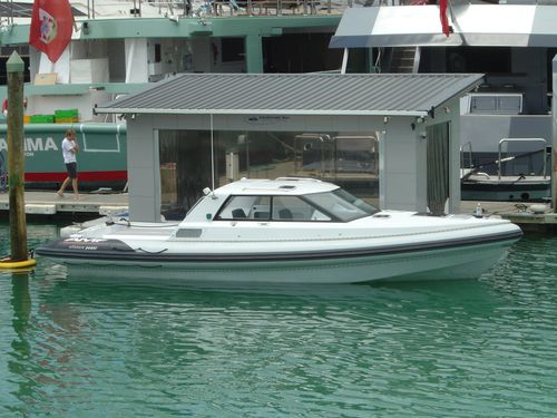 Надувная лодка с внутренним мотором - AMF Boat Company - дизельная / хардтоп / реактивная