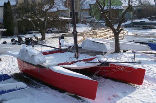Спортивный катамаран для прибрежных гонок - EAGLE 24 OCEAN - Eagle Catamarans - двухместный / с двойной трапецией / асимметричный спинакер