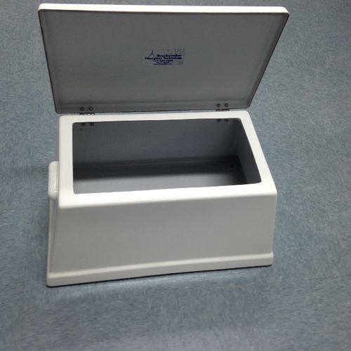 Ступенька с контейнером для хранения - cockpit step box - Beachcomber Fiberglass Technology