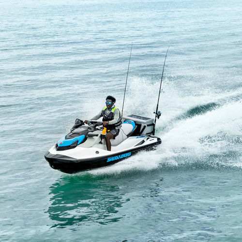 Сидячий водный мотоцикл - FISHPRO SCOUT 130 - Sea-doo - трехместный / 130 л.с.