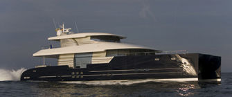 Моторная яхта катамаран - BRADLEY   - H2X Yachts & Ships - круизная / с рулевой рубкой / корпус водоизмещающего типа