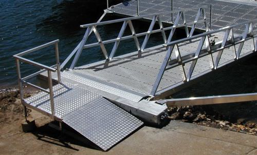 Мосток для понтона - Marina Dock Systems - из алюминия / с поручнем