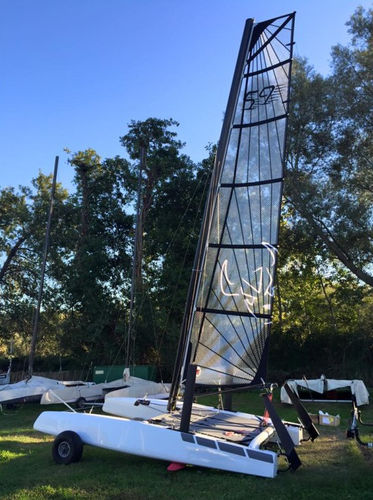 Грот - GVS9100000 - Forward Sailing - для спортивного многокорпусного судна / с горизонтальным кроем