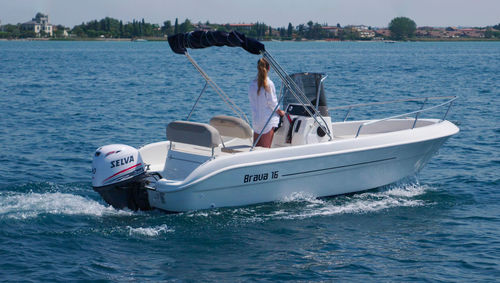 Открытый катер c подвесным мотором - BRAVA 16 - Mingolla Cantiere Nautico srl - макс. 5 человек / солнечная ванна