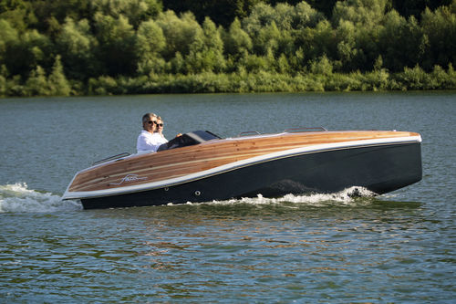 Моторная лодка с каютой с внутренним мотором - Faro 5 - NOVA LUXE YACHTS - электрическая
