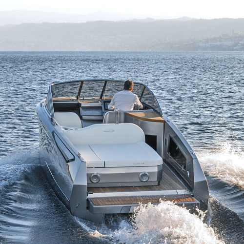 Небольшой катер с внутренним мотором - Ovation 7.6 Cabin - Ganz Boats - дизельный / гибридный / корпус глиссирующего типа