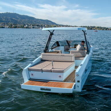 Палубная лодка с внутренним мотором - GB25 - Ganz Boats - открытая / для досуга / макс. 10 человек