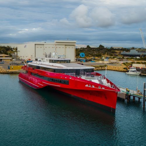 Пассажирский паром тримаран - QUEEN BEETLE - Austal USA - высокоскоростной