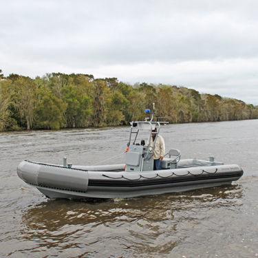 Профессиональный катер катер береговой охраны - 7M  - Metal Shark Aluminum Boats - с внутренним мотором / дизельный / из алюминия
