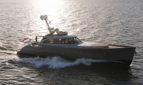 Круизная моторная яхта - LB-74 Aicico - Morozov Yachts - традиционная / с флайбриджем / с рулевой рубкой