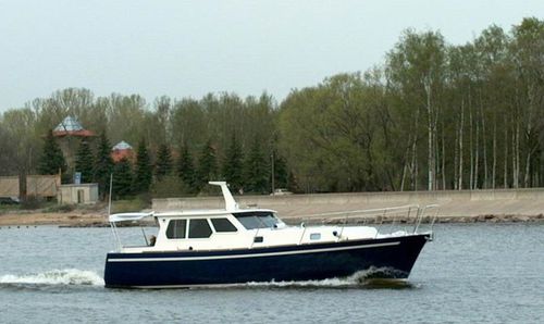 Быстроходный катер с внутренним мотором - Navigator-112 - Morozov Yachts - дизельный / корпус водоизмещающего типа / с рулевой рубкой