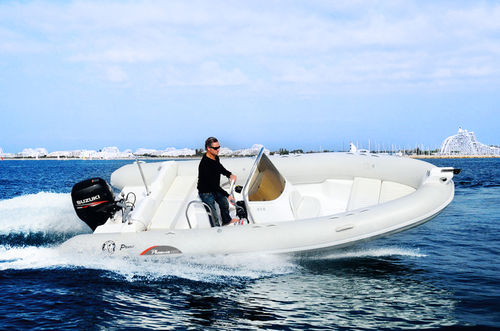 Надувная лодка c подвесным мотором - Phoenix - Silver marine - полужесткая / с центральной консолью / макс. 12 человек