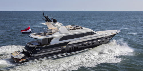 Круизная моторная яхта - VALENCIA - Van der Valk Shipyard - с флайбриджем / POD IPS / 3 каюты