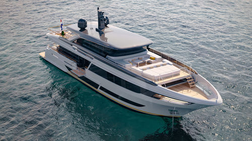 Круизная супер-яхта - MAY - Van der Valk Shipyard - с рулевой рубкой / 5 кают / корпус полуглиссирующего типа