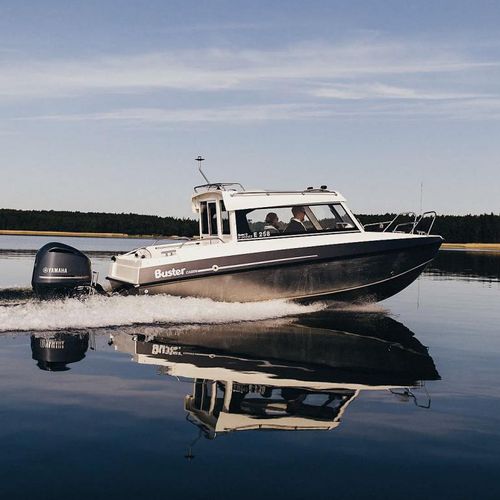 Рыболовно-прогулочный катер c подвесным мотором - E - FISKARS Inha Works., Buster Boats - с рулевой рубкой / из алюминия / макс. 8 человек