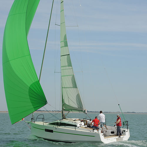 Крупный круизный парусник - RM970+ - RM Yachts - бушприт / двойной штурвал