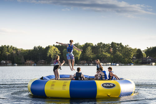 Оборудование для игр на воде батут - Aqua Jump Eclipse 200 - RAVE Sports - для базы отдыха / надувное