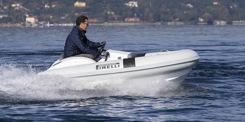 Реактивная надувная лодка - J29  - PIRELLI | TecnoRib - горючее / RIB / с центральной консолью