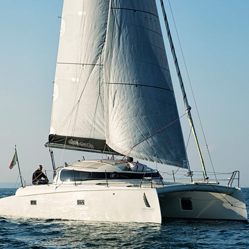 Катамаран - LH 37 Sport - Lady Hawke Catamarans - круизно-гоночный / 3 каюты / из карбона
