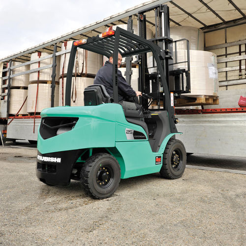 Подъемная тележка для судостроительной верфи - FD20-35N3 series - Mitsubishi Forklift Trucks