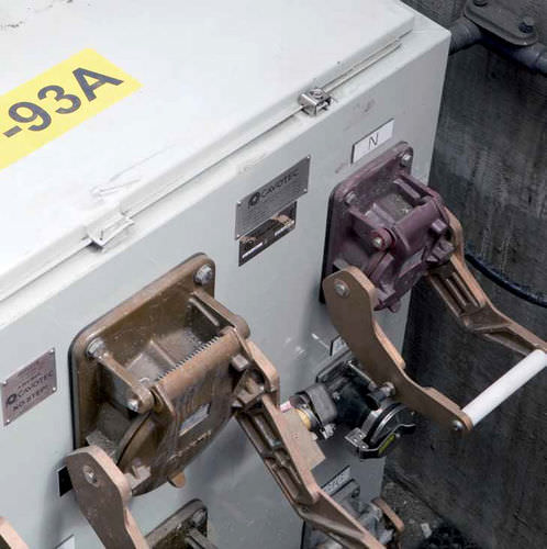 Электрозарядная стойка для портов и терминалов - Cavotec MSL