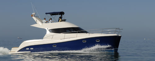 Быстроходный катер катамаран - 43 - Flash Catamarans - дизельный / с флайбриджем / 4 каюты