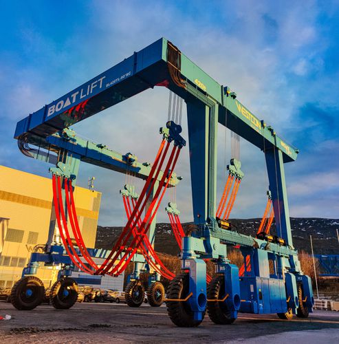 Судоподъемник с дистанционным управлением - BL420-TL90°RC - BOAT LIFT - полноприводный / для большой нагрузки / для подъема