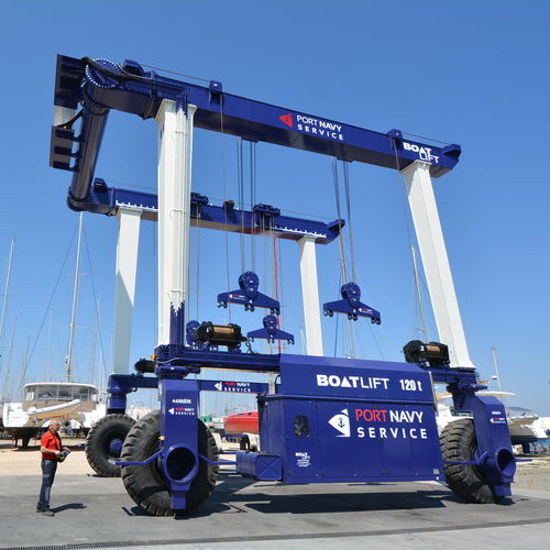 Судоподъемник с дистанционным управлением - BL120TLA-90°RC - BOAT LIFT - полноприводный / для большой нагрузки / с регулируемой по ширине траверсой