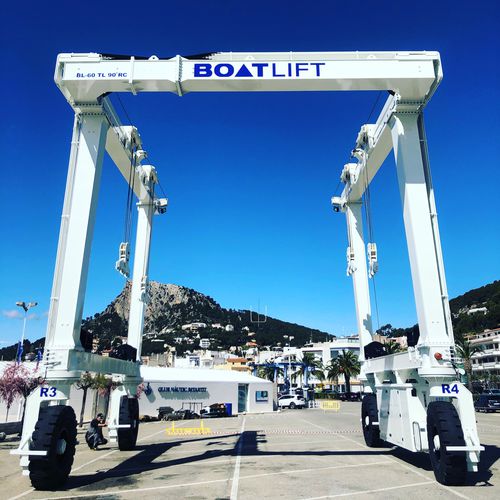 Судоподъемник с дистанционным управлением - BL60TL-90°RC - BOAT LIFT - полноприводный / для подъема