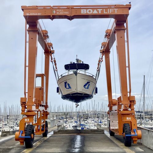 Электрический судоподъемник - BL15TLE  - BOAT LIFT - с дистанционным управлением