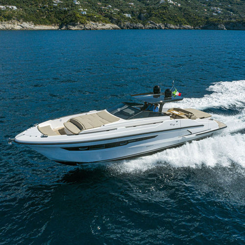 Быстроходный катер с внутренним мотором - LE MANS 50 - RIO YACHTS - c подвесным мотором / двухмоторный / хардтоп