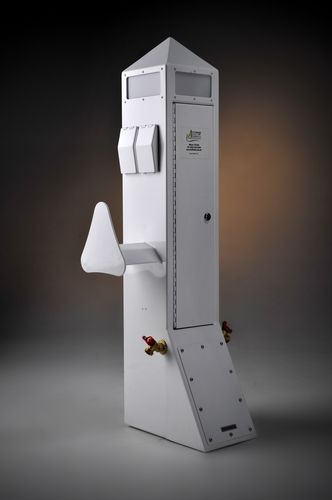 Стойка для распределения электроэнергии - Power - Accmar Equipment Company - для распределения воды / со встроенным освещением / для понтона