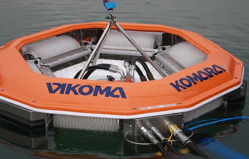 Нефтеуловитель пороговый скиммер - Komara Maxi - Vikoma International - с щеткой / с диском / с гидрофобной лентой