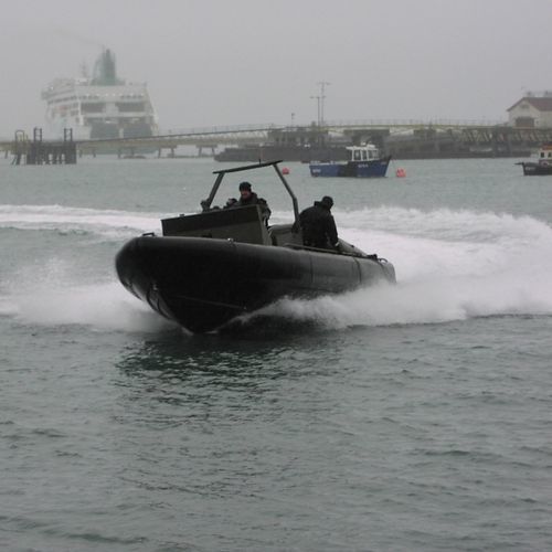 Профессиональный катер служебный катер - ORC - FCV - HolyHead Marine Services - с внутренним мотором / из алюминия / надувная лодка с полужестким корпусом