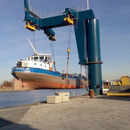Подъемный кран для яхтенной стоянки - SRC 4100 - SCHILSTRA BOATLIFT SYSTEMS - поворотно-консольный