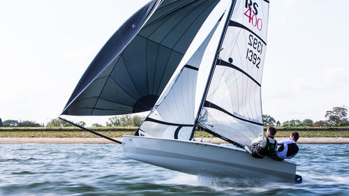 Двухместный швертбот - 400 - RS Sailing France - для регаты / асимметричный спинакер