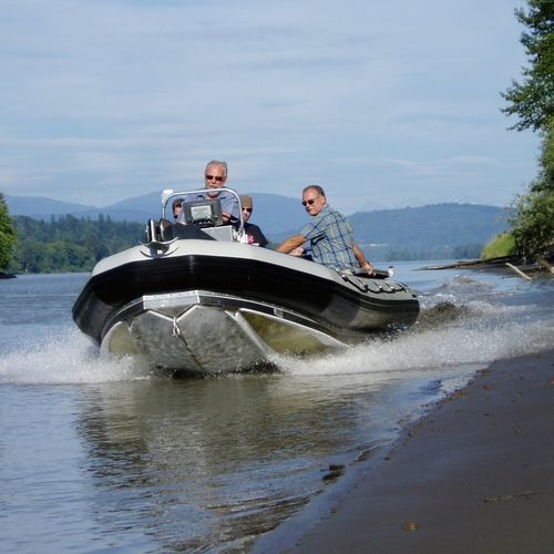 Надувная лодка c подвесным мотором - Polaris boat - жесткий корпус / открытая / с центральной консолью