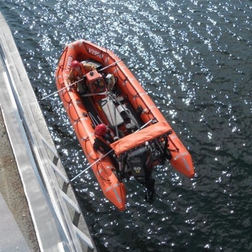 Профессиональный катер спасательное судно - 5M  - Polaris boat - c подвесным мотором / из стекловолокна / самовыпрямляющийся