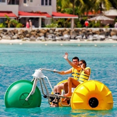 Водный трехколесный велосипед 2 места - AQUA-CYCLE™  - AQUATIC ADVENTURES INTERNATIONAL - из пластика